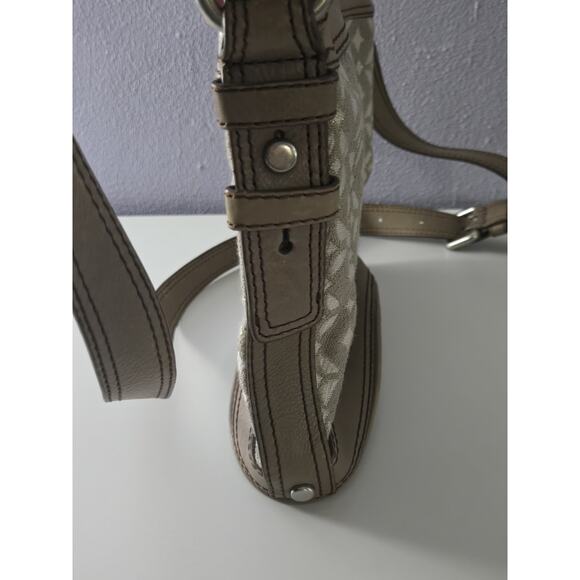 FOSSIL Brown Taupe Crossbody Bag Adjustable Strap Leather Accents - Picture 4 of 13